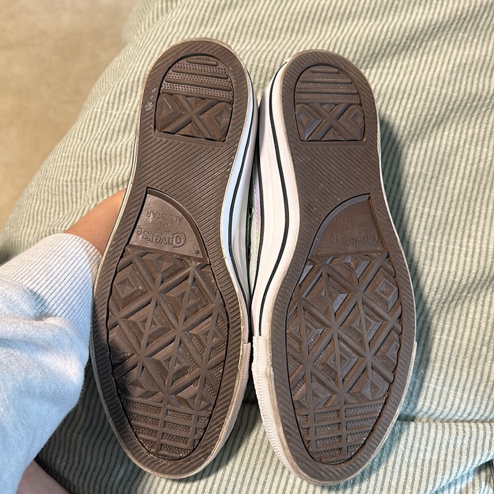 Converse - Picture 3 of 6